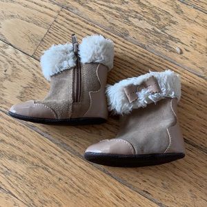 Robeez shoes newborn